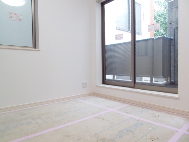 居室・リビング　２面採光の明るいお部屋です！