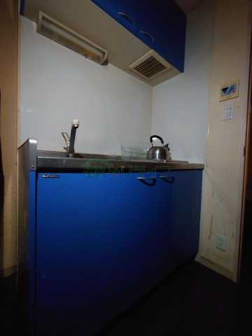 キッチン　別部屋の参考写真になります。