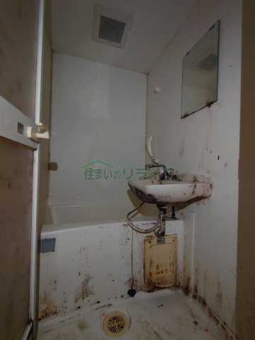 バス・シャワールーム　別部屋の参考写真になります。