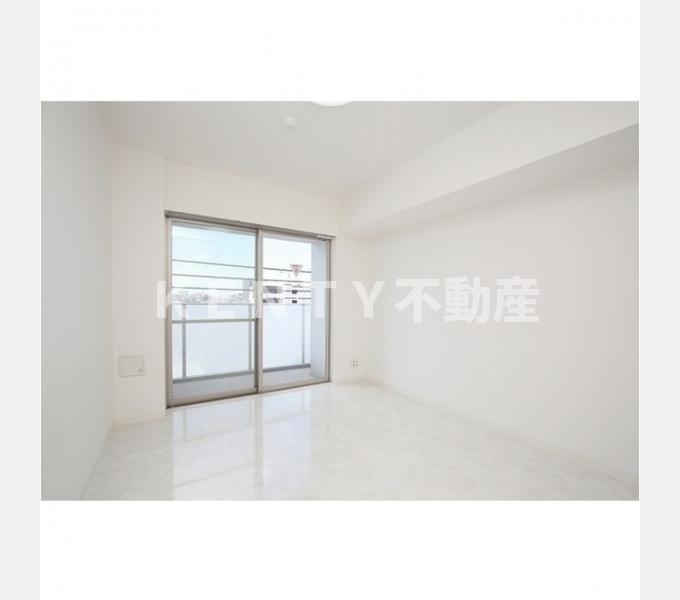 その他部屋・スペース　広くて明るい寝室