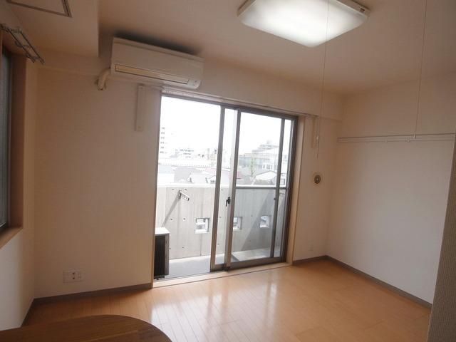 居室・リビング　★6.2帖の居室★