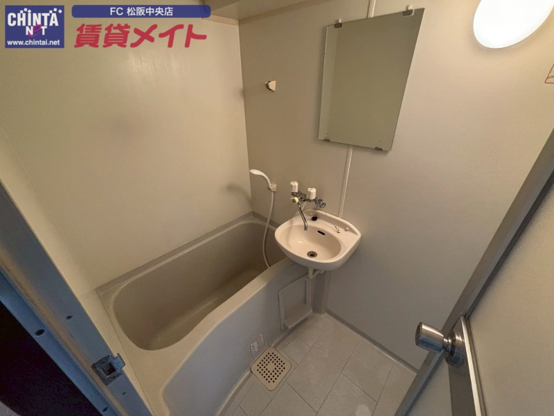 バス・シャワールーム　同型参考写真