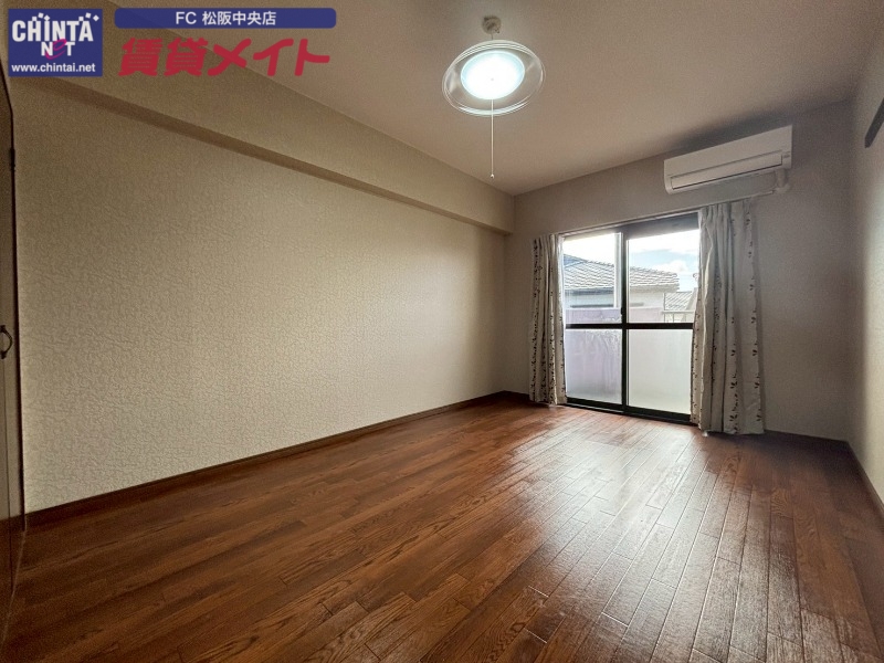 居室・リビング　同型参考写真