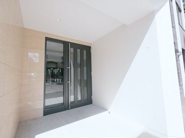 エントランス　エントランス