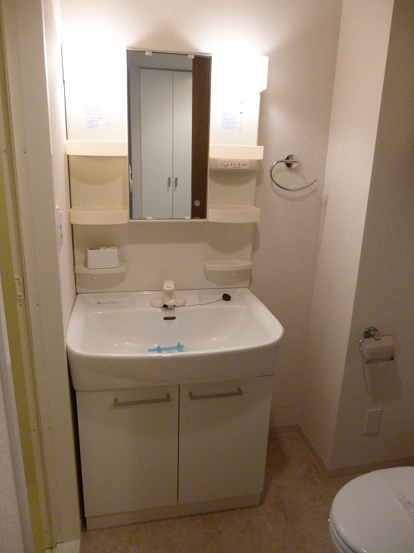 洗面設備　レジディア調布の独立洗面台