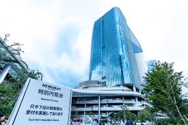 ショッピングセンター　NEWoMan高輪（ショッピングセンター）まで388m