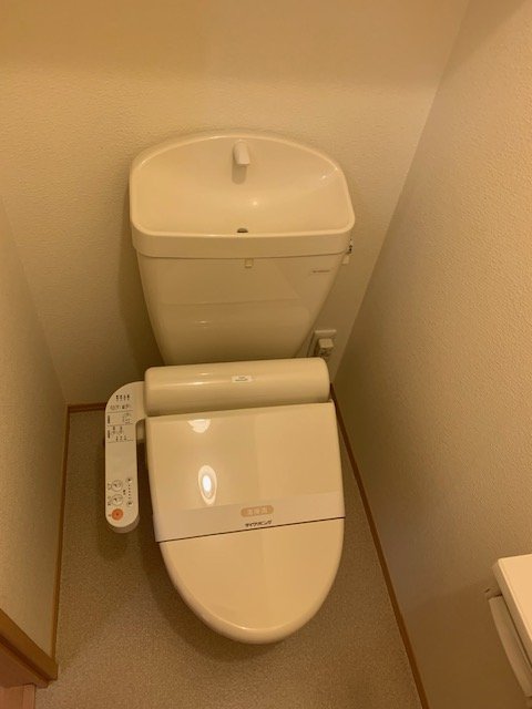 トイレ　温水洗浄便座付トイレ