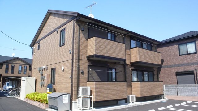 建物外観　南向きで日当たり良好　角部屋　インターネット無料