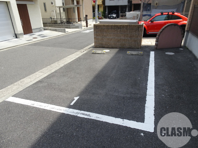 駐車場　敷地内駐車場