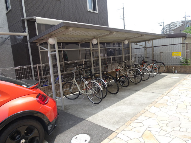 その他共有部分　屋根付き駐輪場