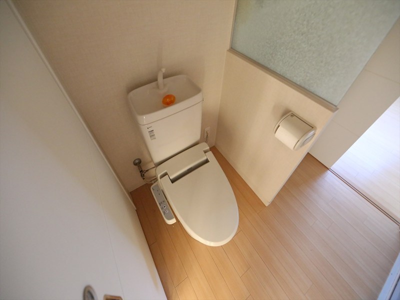 トイレ　温水洗浄暖房便座付トイレ