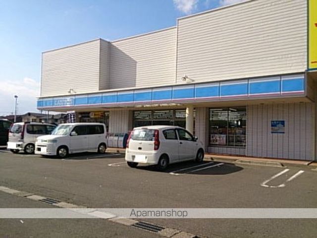 コンビニ　ローソン　春江江留店（コンビニ）まで600m