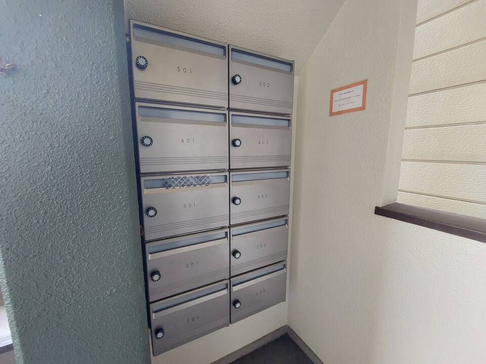 エントランス　メールBOX