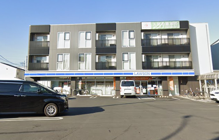 コンビニ　ローソン（コンビニ）まで463m