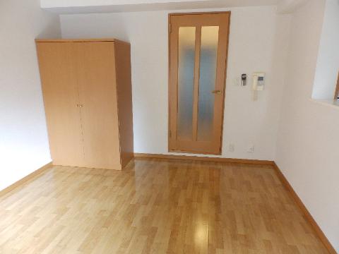 居室・リビング　室内