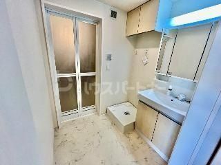 洗面設備　※同施工会社の参考画像※