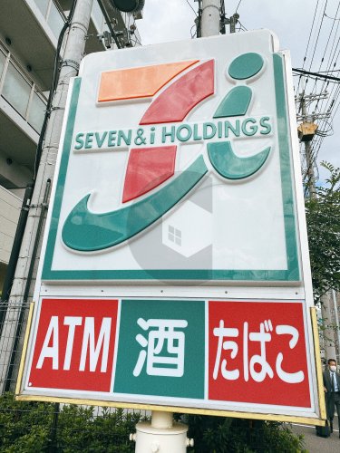 コンビニ　セブンイレブン 近鉄河内小阪駅南店（コンビニ）まで329m