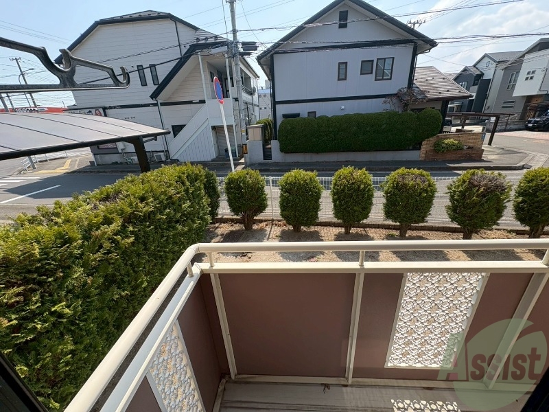 バルコニー　バルコニーがあり。物干しがあるので洗濯物が干せます。