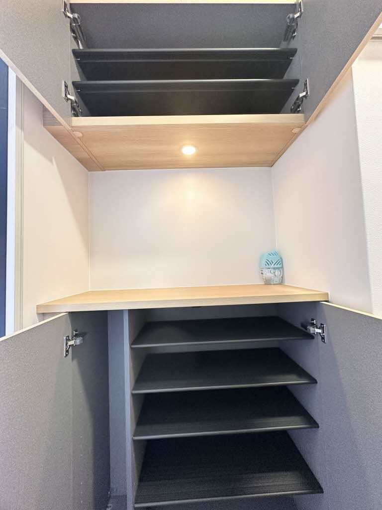 玄関　下駄箱