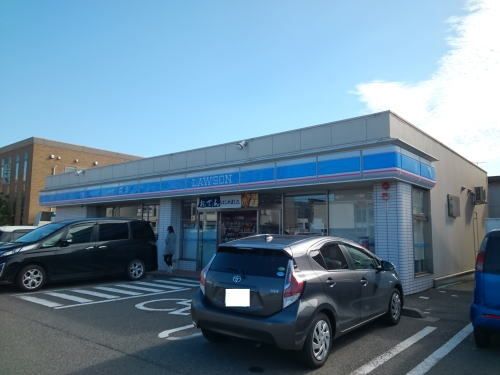 コンビニ　ローソン 福井和田中店（コンビニ）まで230m