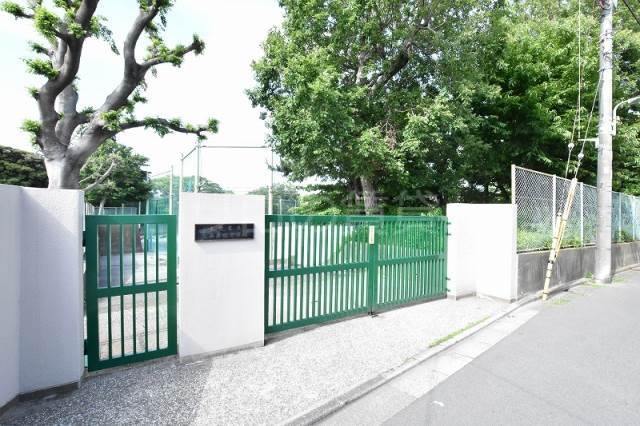 中学校　大森第四中学校（中学校）まで420m