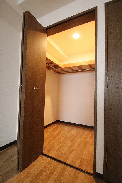 収納　ウォークインクローゼット