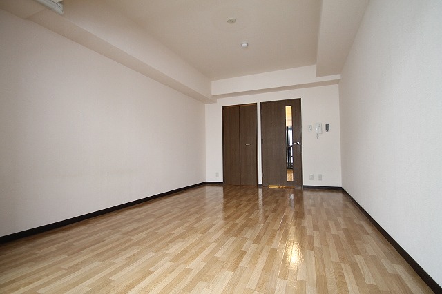 居室・リビング　広い居室