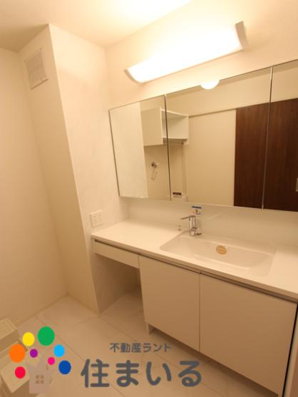 洗面設備　※写真は同型タイプとなります