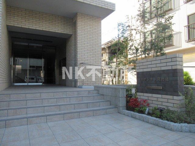 エントランス　清潔なエントランスです