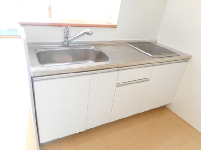 キッチン　対面式２口ＩＨヒーター付システムキッチン