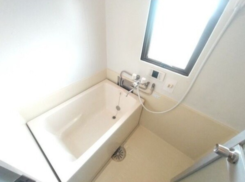 バス・シャワールーム　図面と現状に相違がある場合には現状を優先