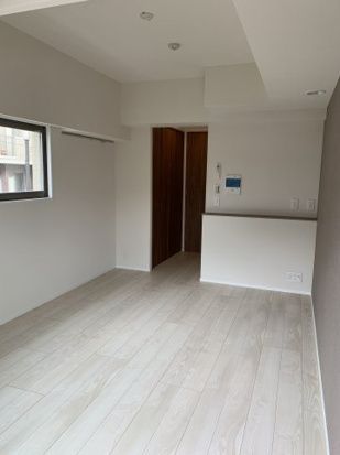 居室・リビング　☆明るい洋室☆