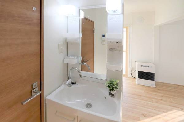 洗面設備　モデルルームの写真です