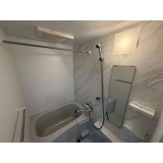 バス・シャワールーム　?