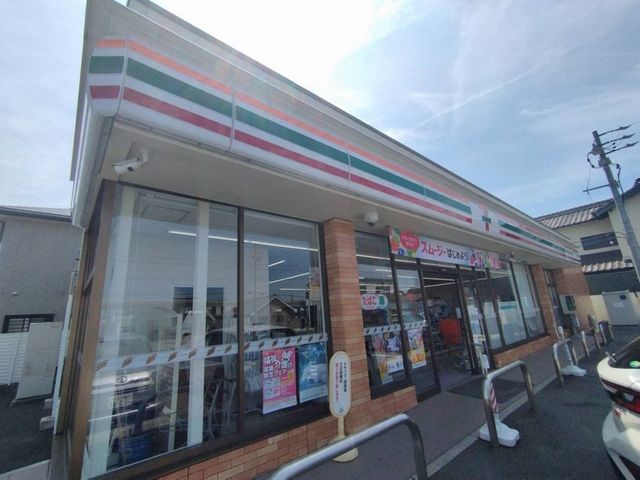 コンビニ　セブンイレブン（コンビニ）まで350m