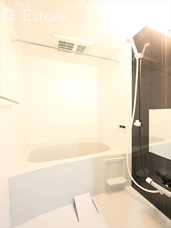 バス・シャワールーム　バスルーム