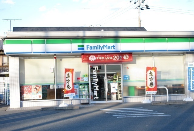 コンビニ　ファミリーマート松阪宝塚町店（コンビニ）まで700m