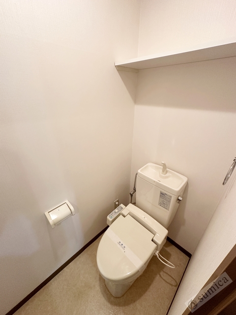 トイレ　温水洗浄便座付き♪♪