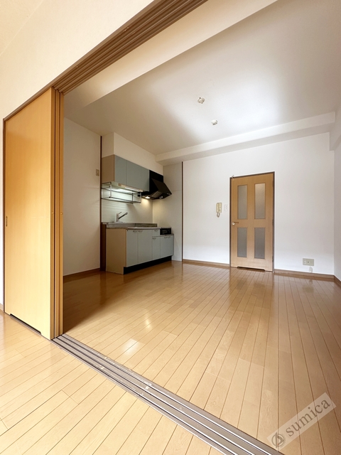 居室・リビング　広々ダイニングスペース７．５帖・ゆとりある広さ♪♪