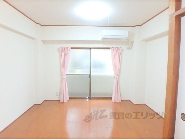 居室・リビング　居室