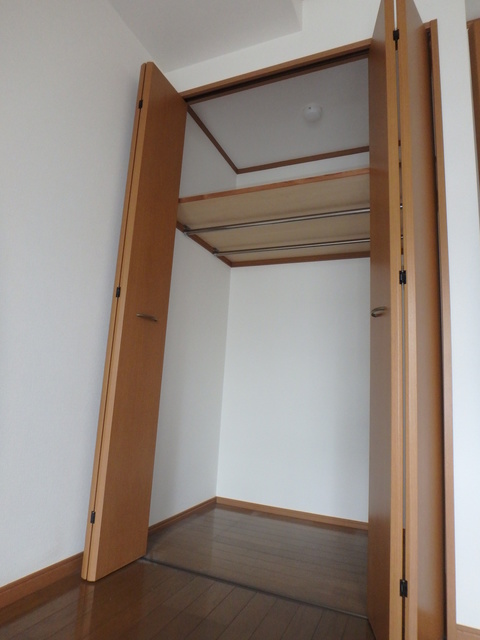 収納　たっぷりクローゼット。