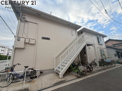 建物外観　敷地内駐輪場完備