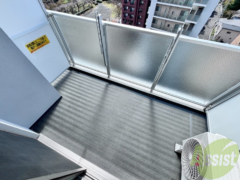 バルコニー　お天気のいい日はバルコニーで洗濯物も干せますよ。