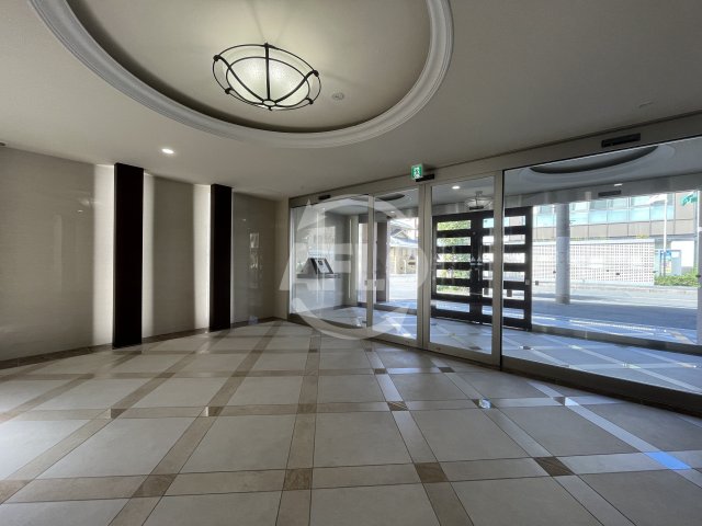 ロビー　Luxe東三国+　ロビー