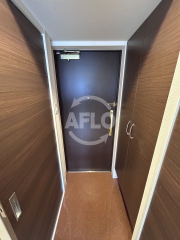 玄関　Luxe東三国+　玄関