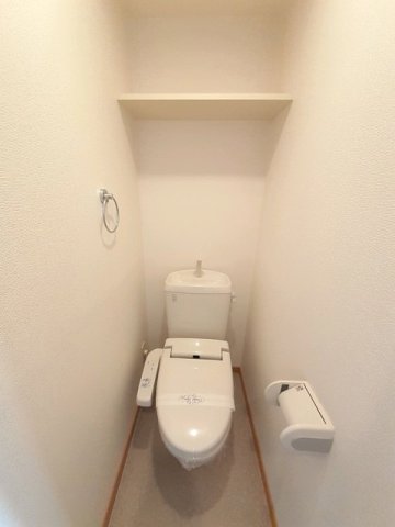 トイレ　落ち着いたトイレです