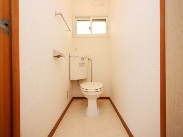 トイレ　広々とした最新タイプのお風呂です☆