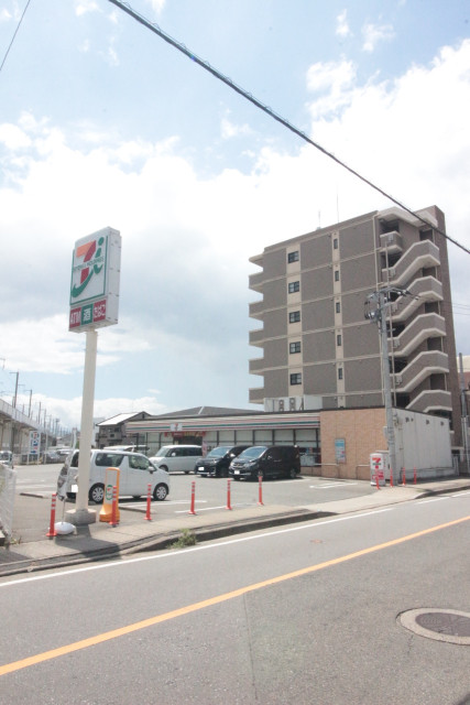 コンビニ　セブン－イレブン　福岡土井１丁目店（コンビニ）まで650m