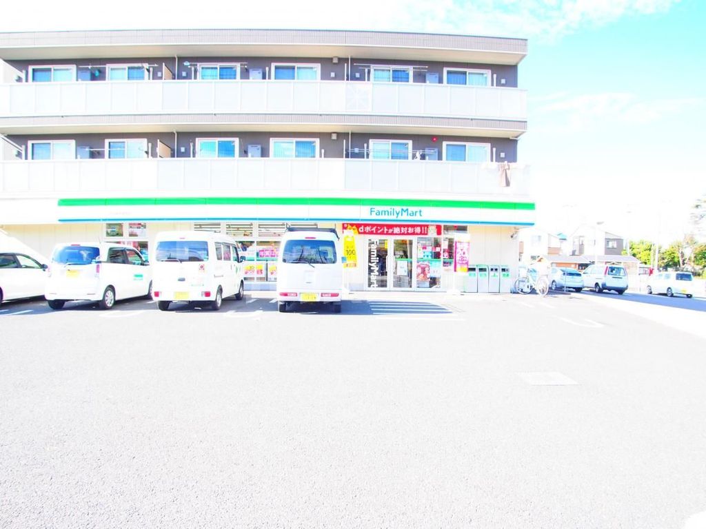 コンビニ　ファミリーマート/中山競馬場前店（コンビニ）まで230m