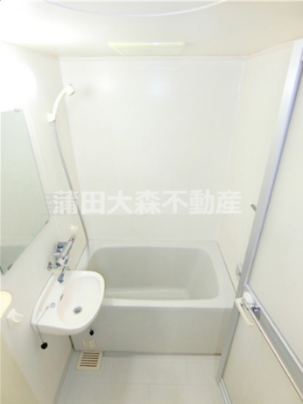 バス・シャワールーム　浴室　バストイレ別